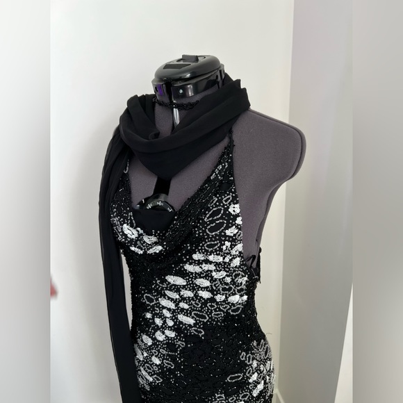 Terani Couture - Beaded Maxi Dress - Size 6 - BNWT - Picture 4 of 13